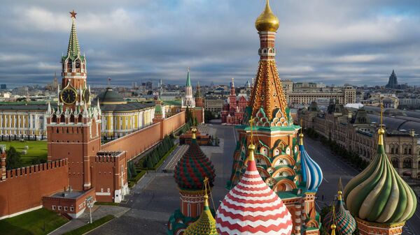 Купола Храма Василия Блаженного на Красной площади в Москве