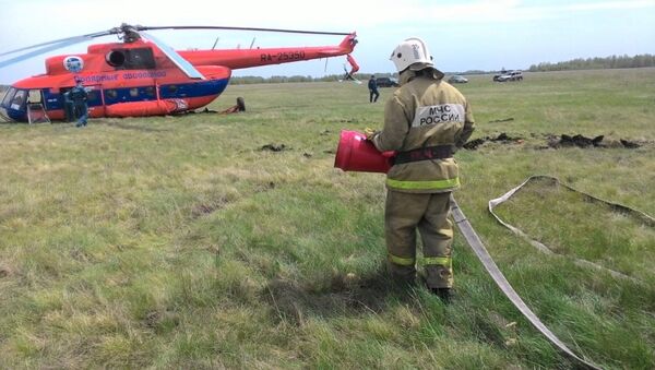 Аварийная посадка вертолета Ми-8 в селе Петровка Омского района. 1 июня 2018