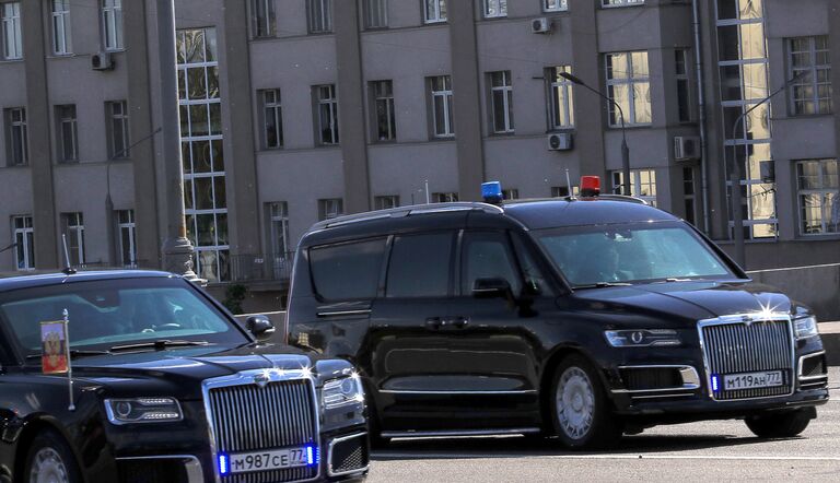 Автомобиль проекта Кортеж Aurus и минивэн Арсенал кортежа президента РФ Автомобиль проекта Кортеж Aurus и минивэн Арсенал кортежа президента РФ