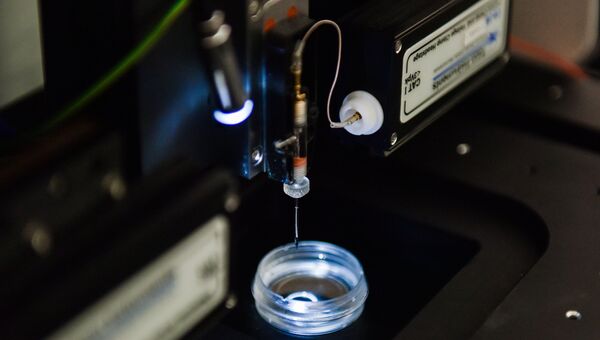 Подготовка сканирующего ион-проводящего микроскопа для сканирования живых клеток