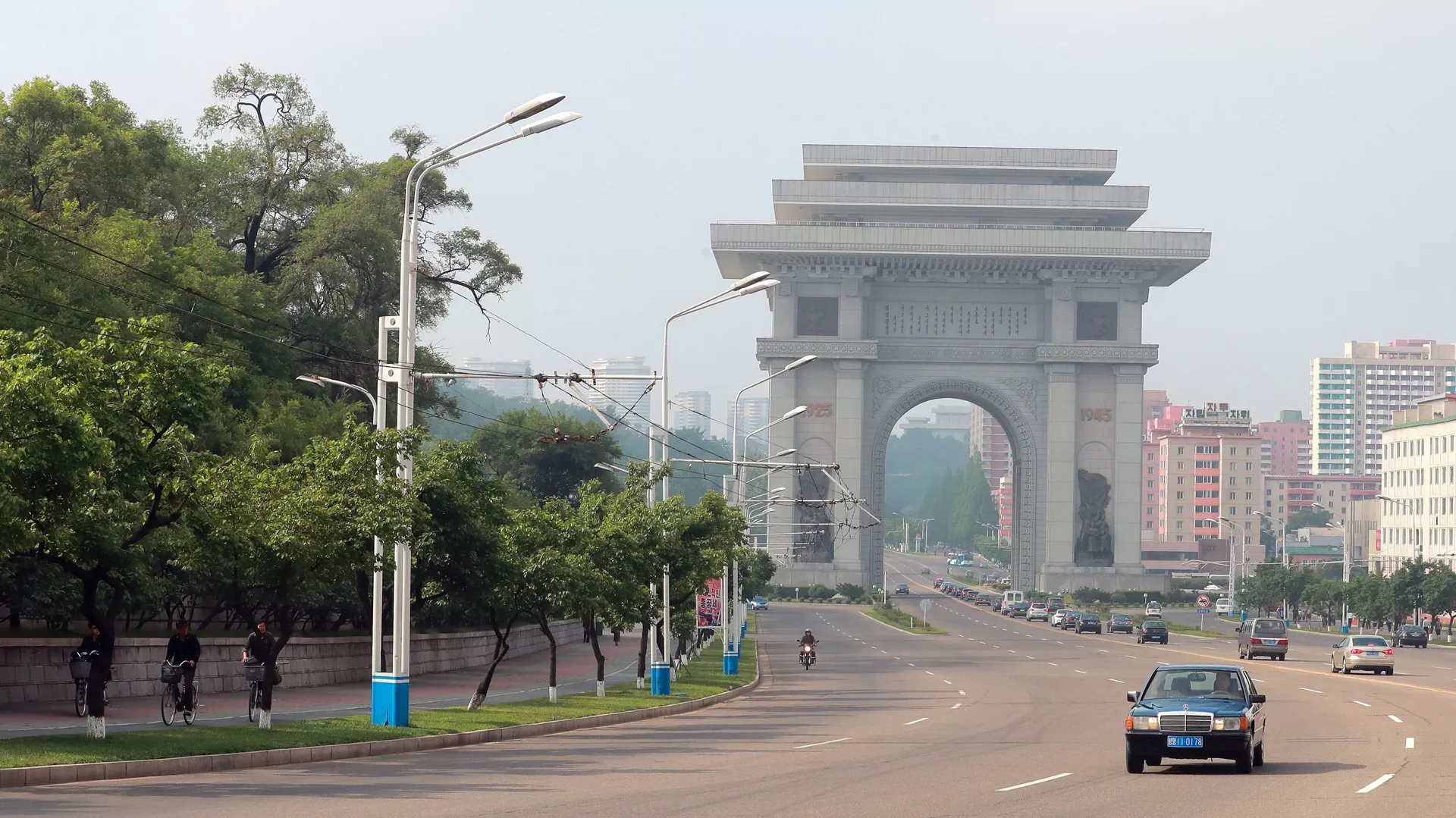 Триумфальные ворота в Пхеньяне - РИА Новости, 1920, 09.09.2022