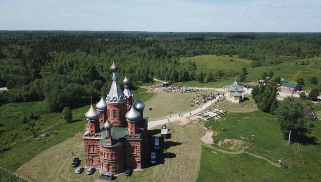 XX Волжский Крестный ход на истоке Волги в Тверской области. 2 июня 2018