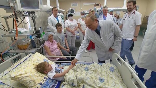 Путин в День защиты детей пообщался с шестилетним Савелием