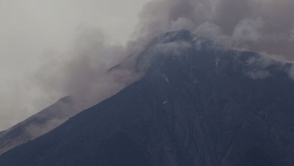 Извержение вулкана Фуэго в Гватемале. Архивное фото