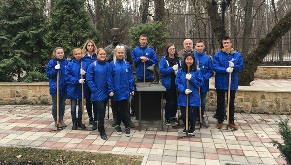 Студенты МГППУ приняли участие в волонтерской экологической акции Скворечник. 21 апреля 2018