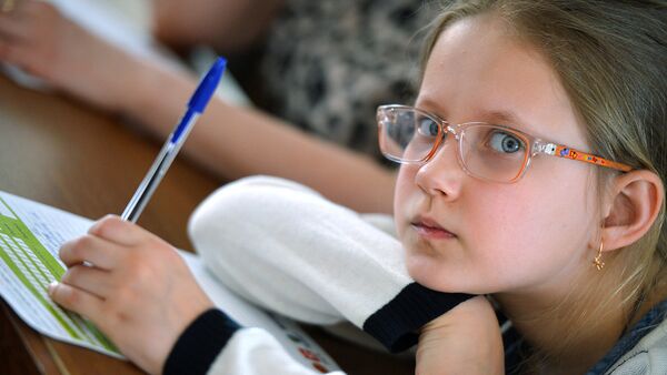 Почти у половины школьников Москвы снижена острота зрения