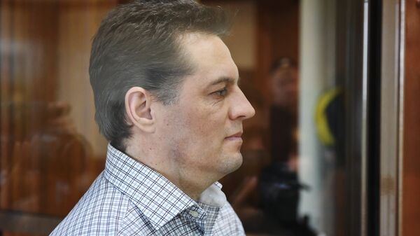 Роман Сущенко в Московском городском суде во время оглашения приговора