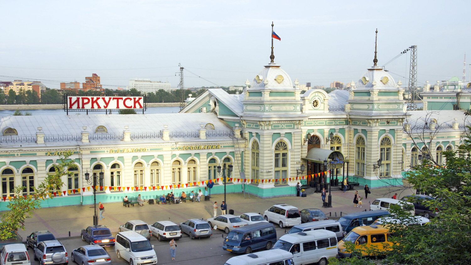 Волонтеры Иркутского отделения ИРВЦ оказали помощь в проведении дня города - РИА Новости, 1920, 20.06.2022