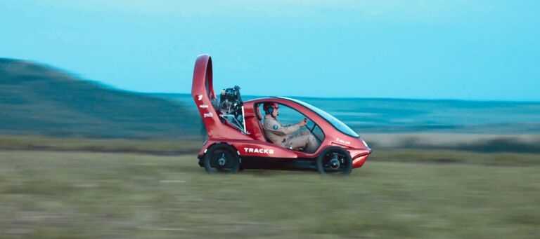 Аппарат способный летать, ездить и плавать