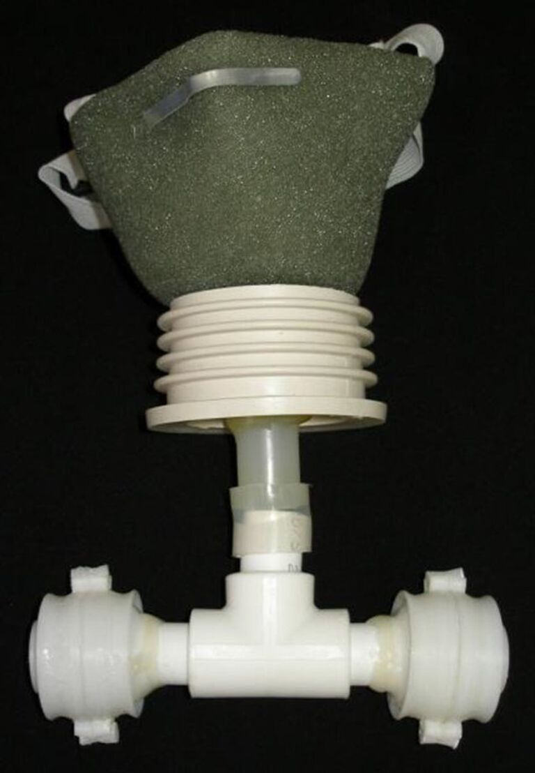 Аппарат для поиска следов туберкулеза в выдыхаемом воздухе, созданный российскими учеными Аппарат для поиска следов туберкулеза в выдыхаемом воздухе, созданный российскими учеными