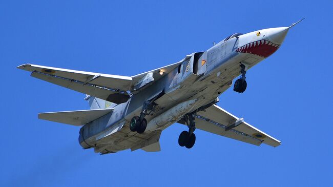 Самолет Су-24 украинских ВВС