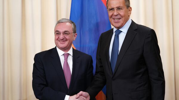 Министр иностранных дел России Сергей Лавров и министр иностранных дел Армении Зограб Мнацаканян во время встречи. 7 июня 2018