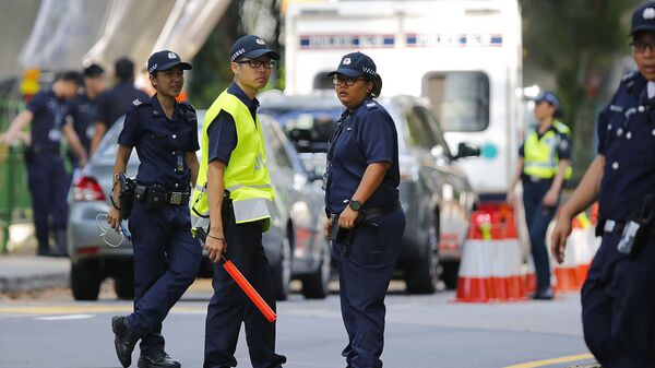 Полицейские на улице Сингапура