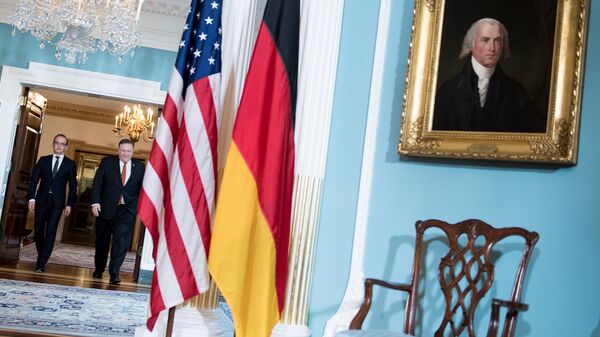 Глава немецкого МИД Хайко Маас и госсекретарь США Майк Помпео во время встречи в Вашингтоне. 23 мая 2018