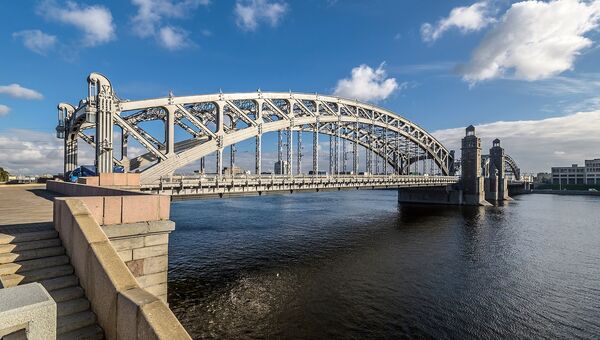 Большеохтинский мост в Санкт-Петербурге. Архивное фото