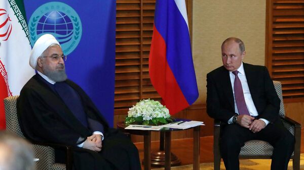 Президент РФ Владимир Путин и президент Ирана Хасан Роухани 