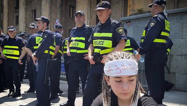 Полиция на акции протеста в Тбилиси. Архивное фото