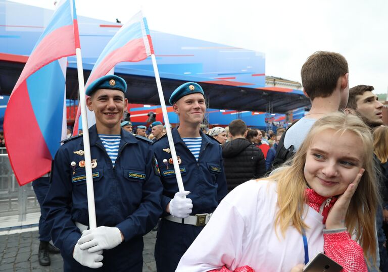 Участники празднования Дня России на Красной площади. 12 июня 2018