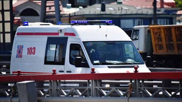 Автомобиль скорой помощи на улице Москвы. Архивное фото