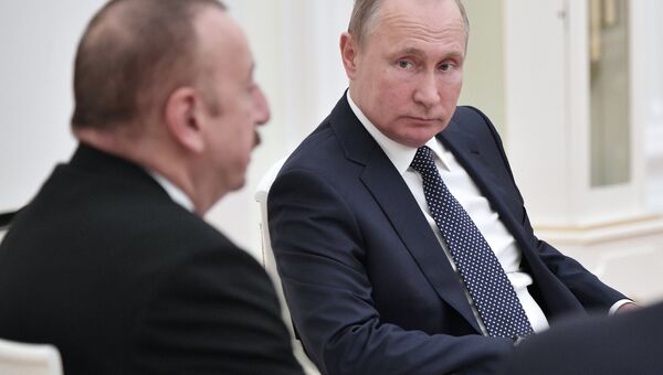 Владимир Путин и президент Азербайджана Ильхам Алиев. Архивное фото