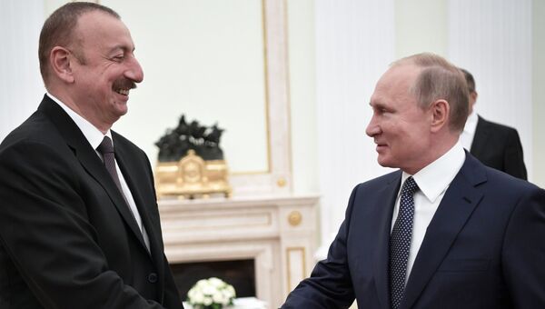 Владимир Путин и президент Азербайджана Ильхам Алиев. Архивное фото