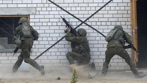Военнослужащие НАТО во время военных учений Saber Strike 2018 в Пабраде, Литва. 11 июня 2018