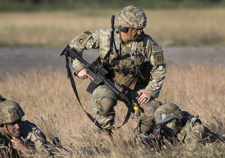 Американские десантники во время военных учений Saber Strike 2018 в Гайжюнае, Литва. 9 июня 2018