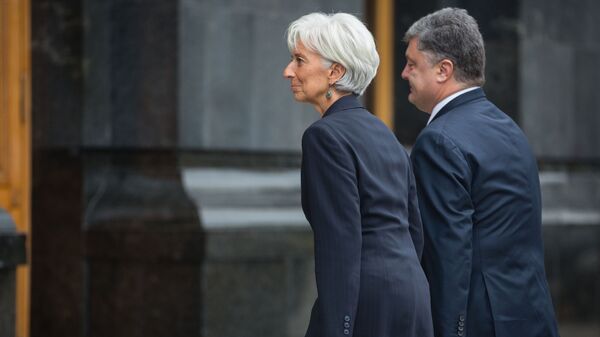 Президент Украины Петр Порошенко во время встречи с директором-распорядителем МВФ Кристин Лагард в Киеве