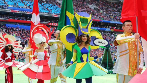 Участники церемонии открытия чемпионата мира по футболу 2018 на стадионе Лужники