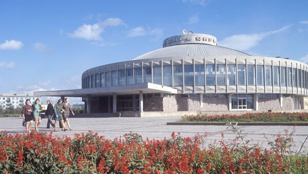 Здание цирка в городе Красноярске