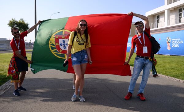 Болельщики сборной Португалии перед матчем группового этапа чемпионата мира по футболу между сборными Португалии и Испании