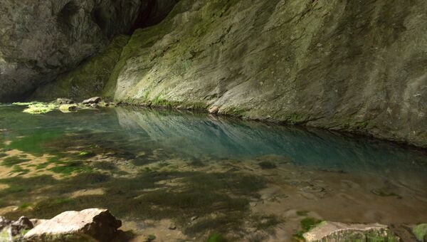 Голубое озеро в пещере Шульган-Таш. Архивное фото