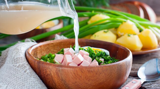 Приготовление окрошки 