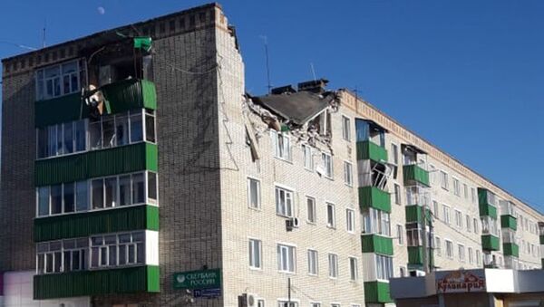 Последствия взрыва газа в жилом доме в городе Заинск в Татарстане. 22 июня 2018