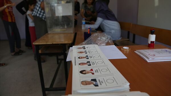 Голосование на досрочных президентских и парламентских выборах в Диярбакыре, Турция