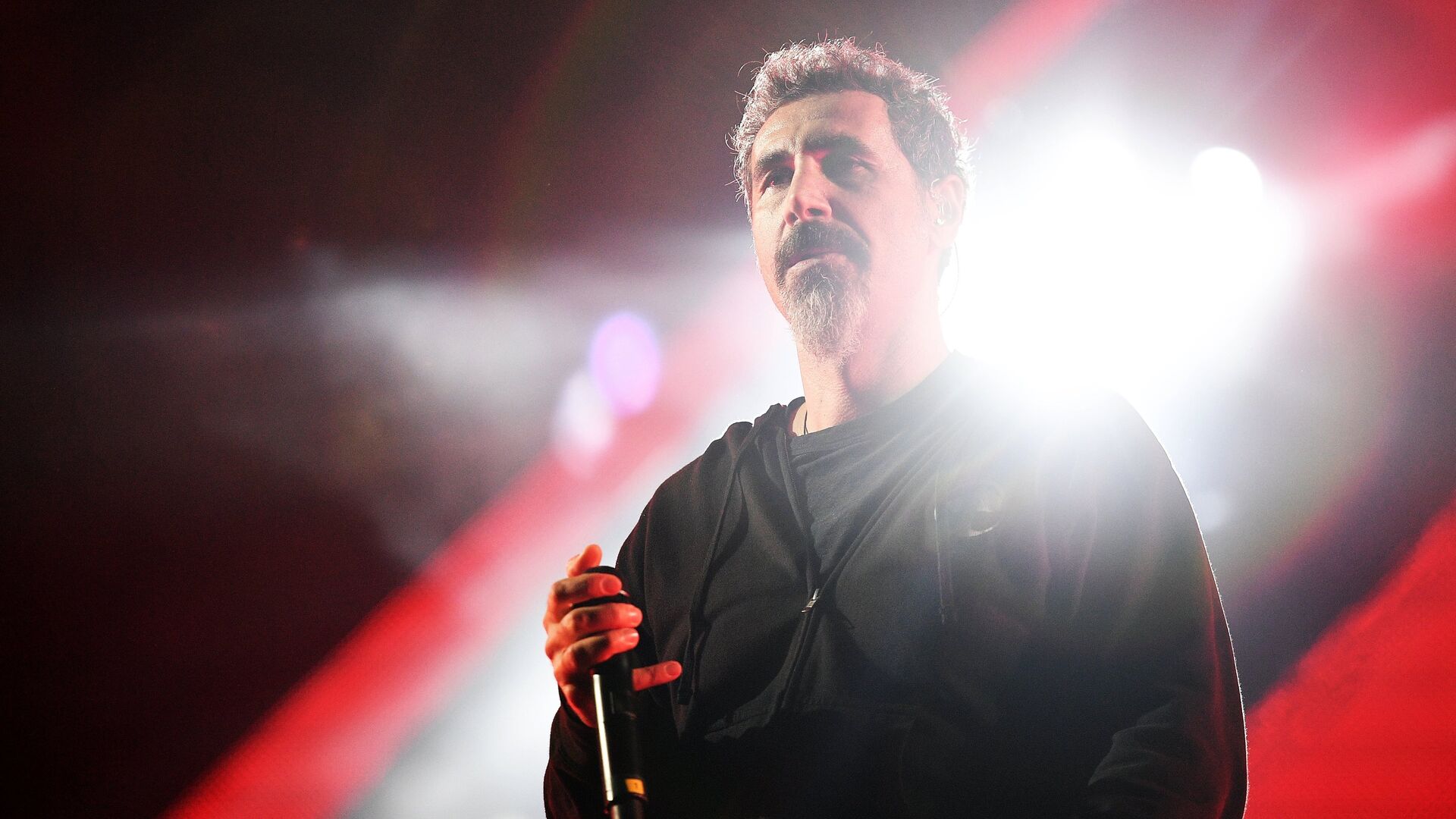 Вокалист американской группы System Of A Down Серж Танкян - РИА Новости, 1920, 12.11.2020