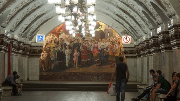 В Москве на станции метро Киевская произошло задымление