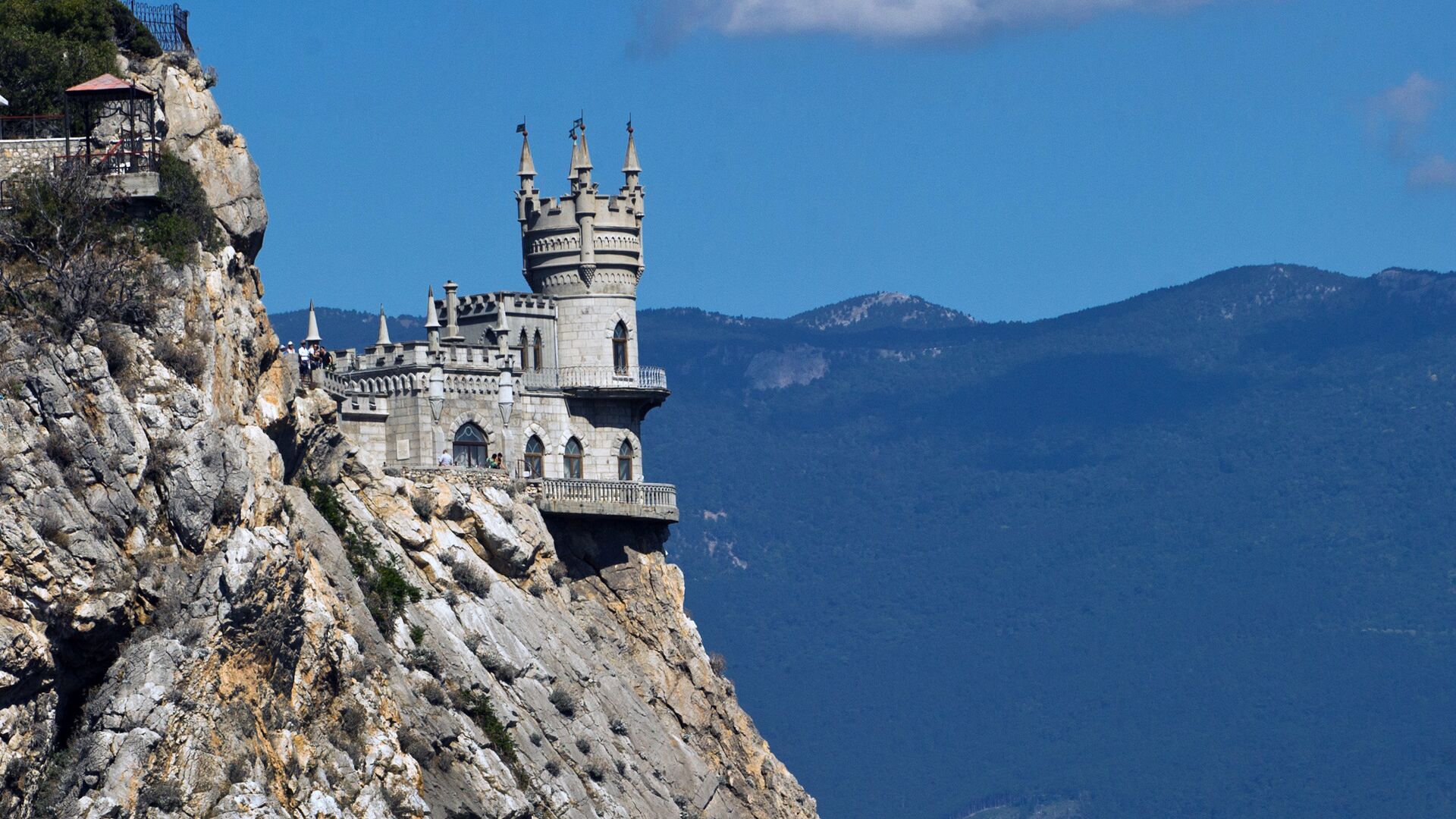 Замок Ласточкино гнездо на береговой скале в поселке Гаспра в Крыму. - РИА Новости, 1920, 19.11.2020