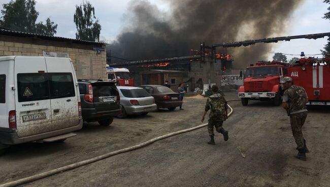 В Нижнем Тагиле произошел крупный пожар в цехе по производству мебели. 28 июня 2018