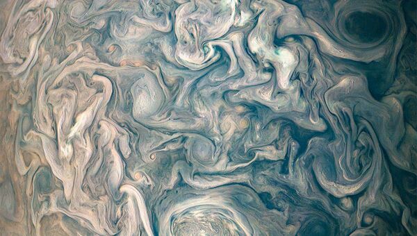 Облака на Юпитере, снятые зондом Juno