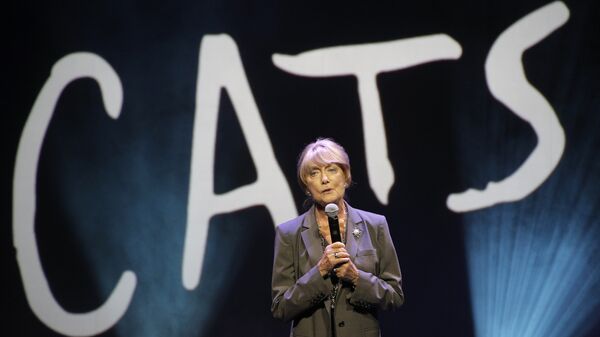 Хореограф Джиллиан Линн  во время пресс-презентации для продвижения мюзикла Кошки в Париже, Франция. 27 апреля 2015