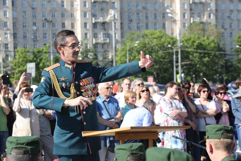 Выступление оркестра курсантов Военного института (военных дирижеров) на Поклонной горе. 26 мая 2018