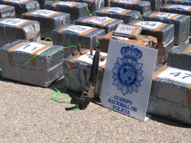  Кокаин весом 1500 килограммов, изъятый Испанской полицией. 3 июля 2018