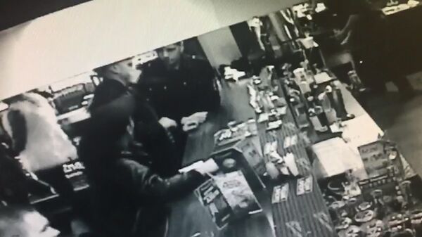 Игорь Шелепов дебоширит в шашлычной Бердска за час до драки с Дмитрием Кондратенко Игорь Шелепов дебоширит в шашлычной Бердска за час до драки с Дмитрием Кондратенко