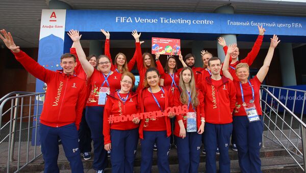 Добровольцев можно было встретить на Фестивале болельщиков ФИФА, в городском пресс-центре ЧМ-2018 в нижегородском кремле