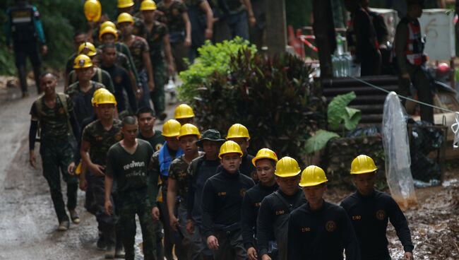 Военные у пещеры Тхам Луанг в провинции Чиангмай, Таиланд. 6 июля 2018 года