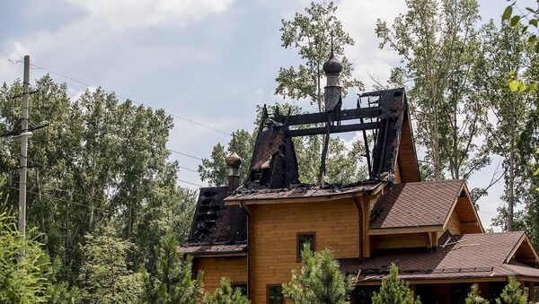 Последствия пожара в храме Архистратига Божия Михаила, расположенном в Рудничном районе Кемеровской области