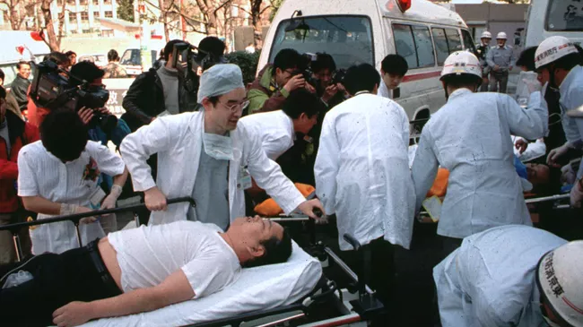 Пассажиры токийского метро, пострадавшие от зарина. 20 марта 1995