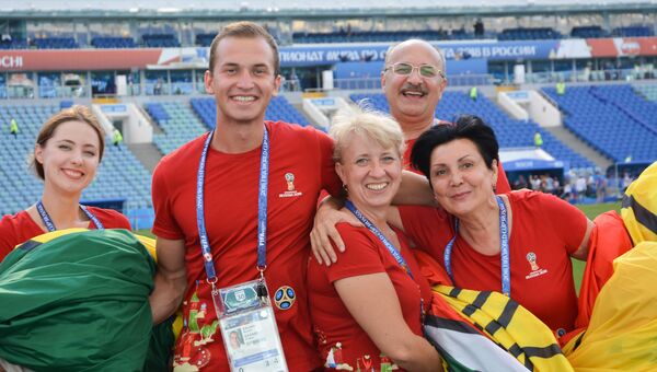 1346 волонтеров Оргкомитета «Россия-2018» и 1580 городских волонтеров помогают гостям города Сочи во время Чемпионата мира по футболу ФИФА 2018 года
