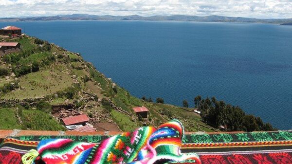 Побережье озера Титикака в Боливии
